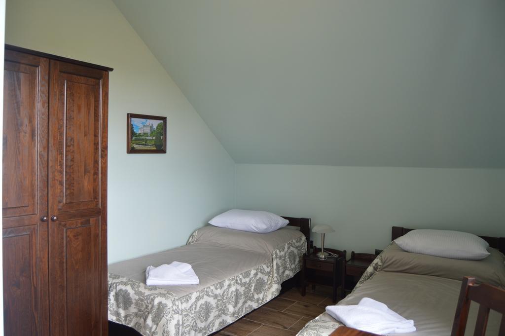 Osrodek Bialy Lew Bed & Breakfast Wojciechow  Exterior photo